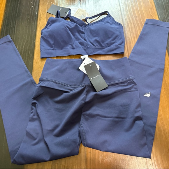 NWT Fabletics set - Picture 1 of 2